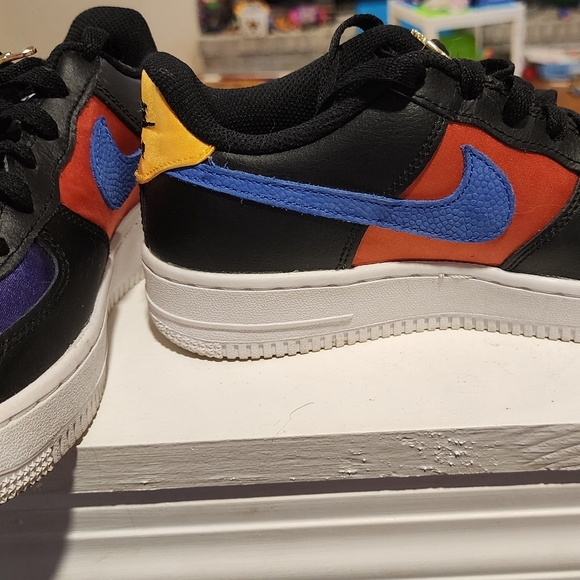 Nike Air Force 1 Low LV8 - Picture 2 of 6